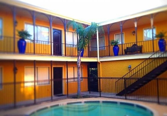 2nd image of 1926 Norfolk St APT 20