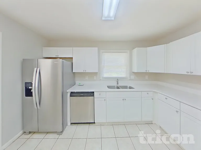 7400 Palmetto Ct — Photo 4