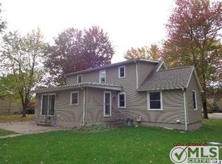 135 Plymouth St, Jackson, MI 49201