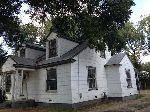 2nd image of 3312 W 4th St