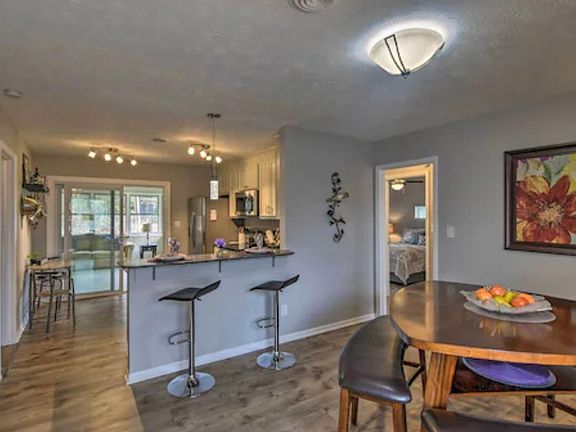 3rd image of 320 Huff St #1D