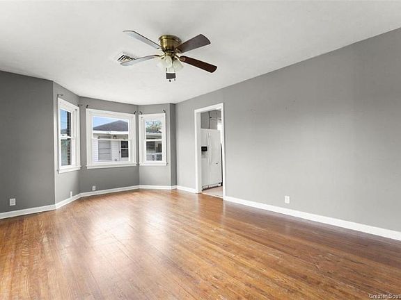 4th image of 1113 Matilda St
