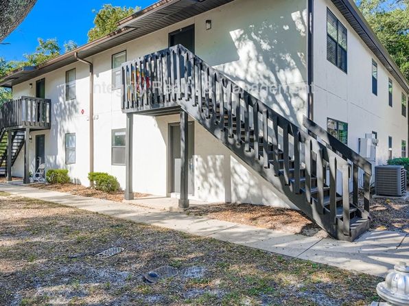 49 College Dr