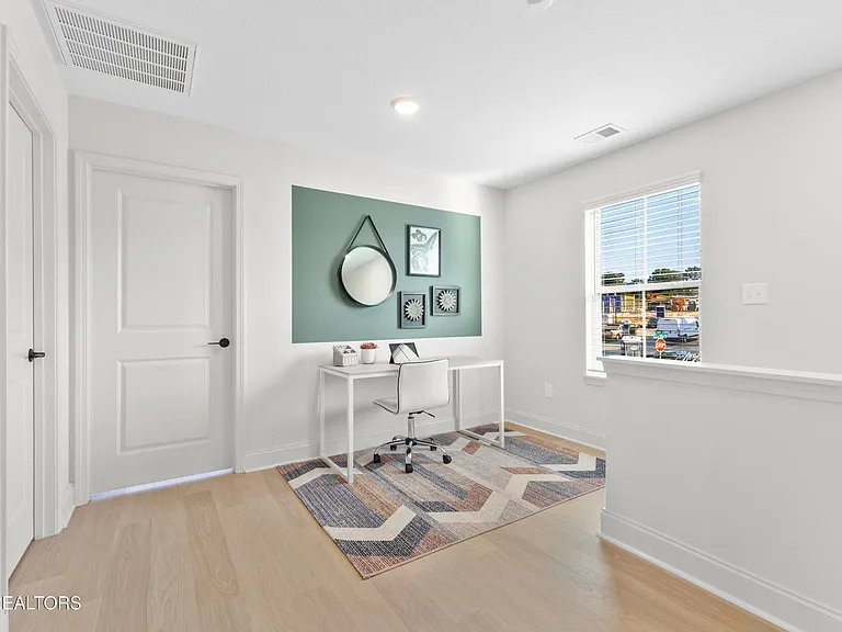 1708 Bennett Village Dr — Photo 8