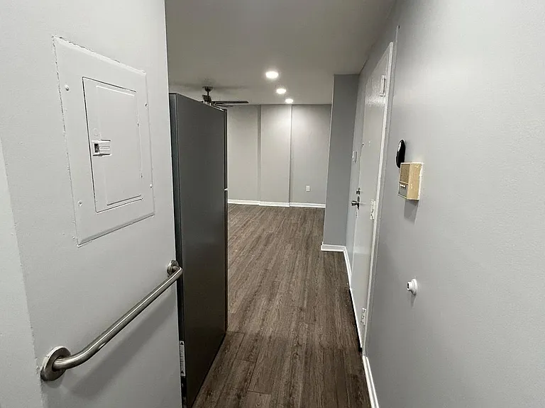334 S Main St #1C — Photo 1