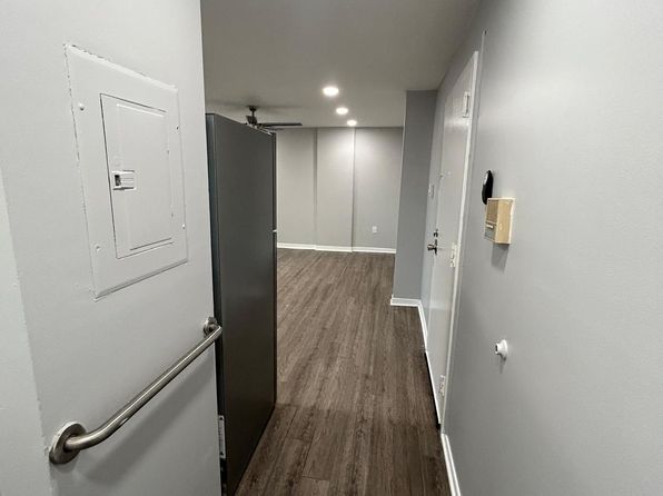 334 S Main St APT 1C