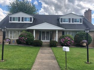 21 Meadow Dr, Wheeling, WV 26003