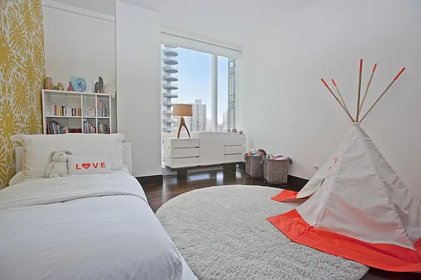 Rented by Olshan Realty | media 26