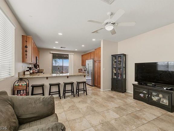 5th image of 4417 Desert Park Ave