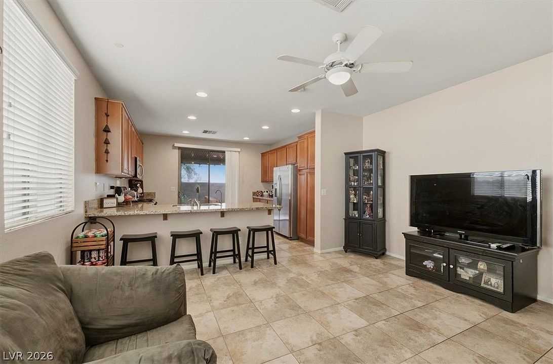 4417 Desert Park Ave — photo 5