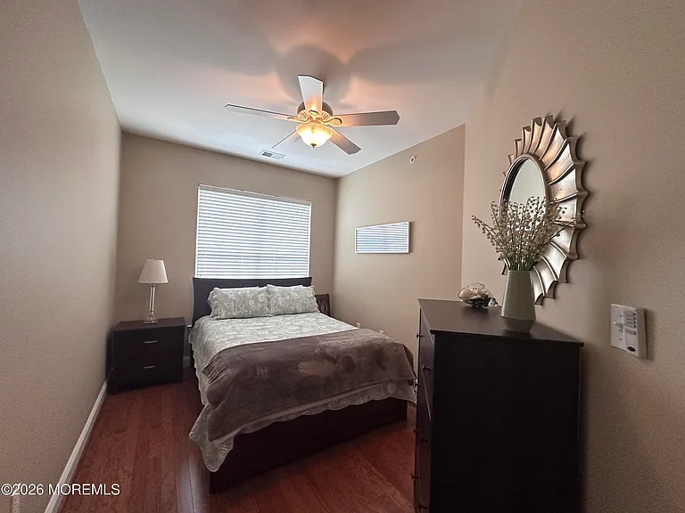 512 Abby Rd — Photo 12