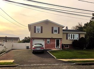 8 Speed Street, Brentwood, NY 11717