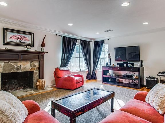 4th image of 7533 Centenary Ave