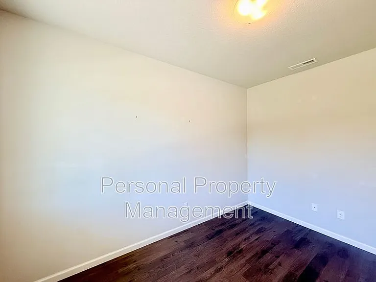 6766 N 89th Loop — Photo 2