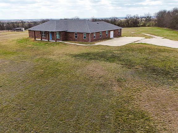 2nd image of 4948 Woodlawn Rd