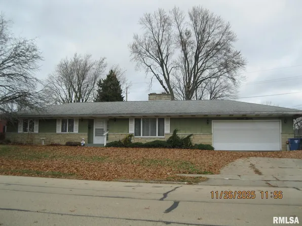 1115 N 14th St, Clinton, IA 52732