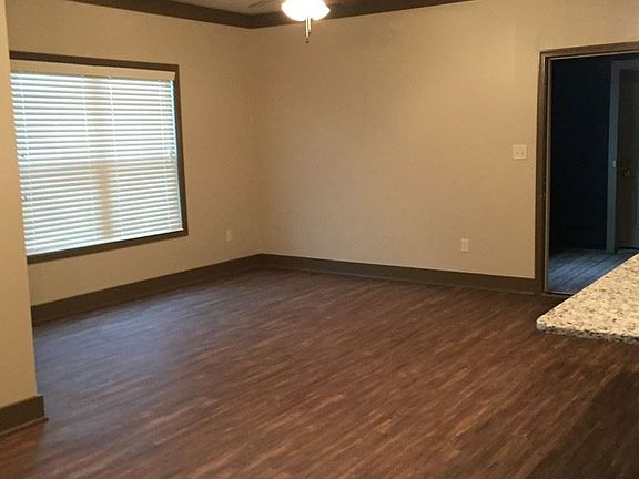 2nd image of 556 Emmett Ave APT 05
