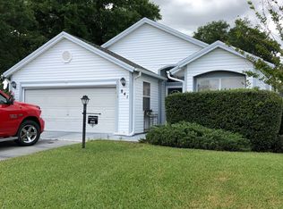 841 Bolivar St, Lady Lake, FL 32159