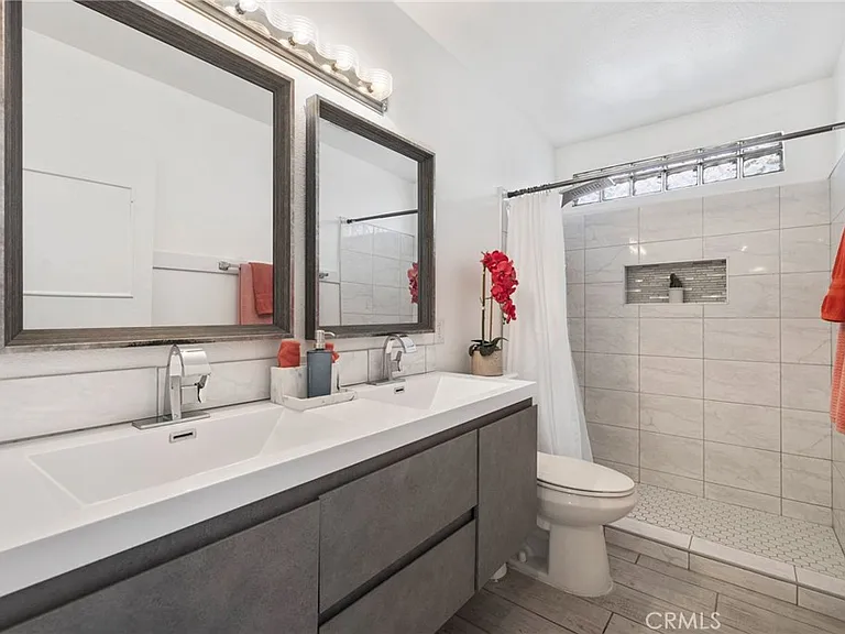 1479 E Francis Dr — Photo 21