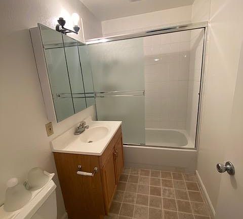5th image of 675 Manor Dr APT C