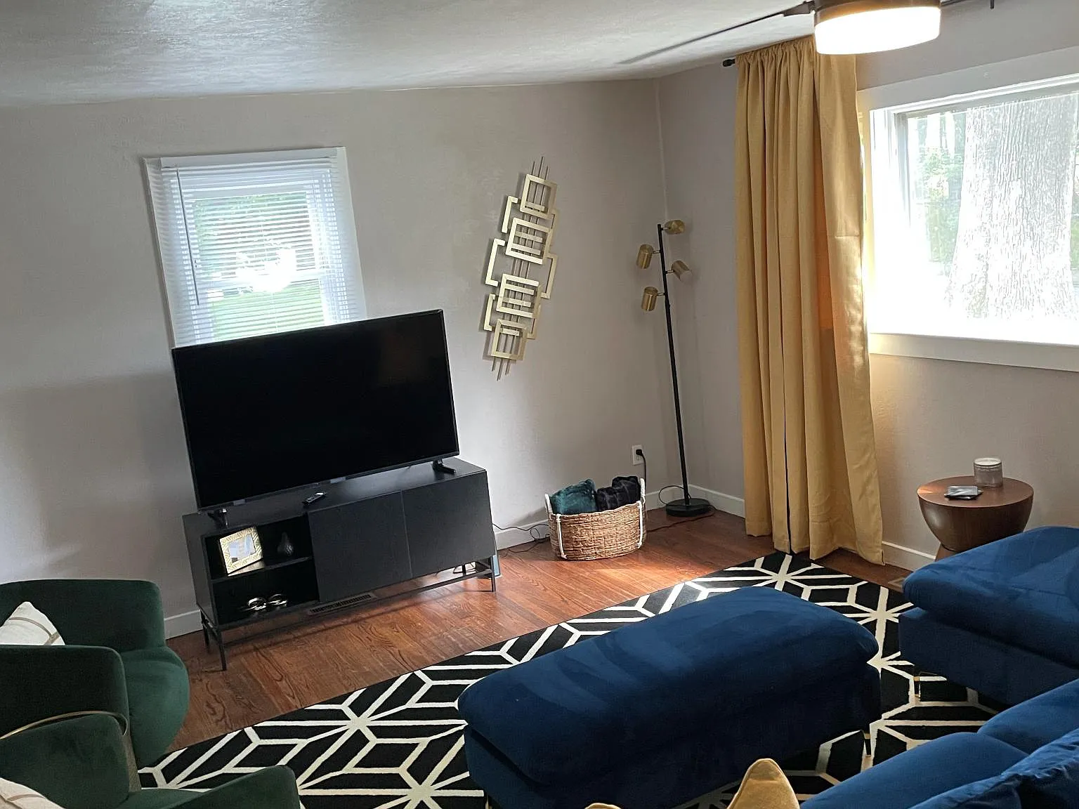 4 bed, 1300 sqft, $2,250 — Photo 4