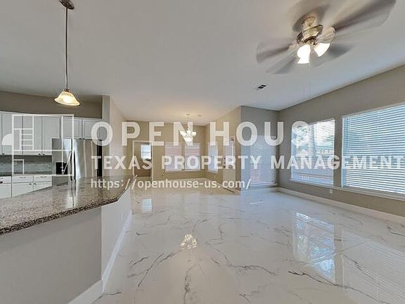 3rd image of 18327 Bluewater Cove Dr