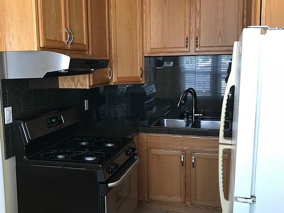 5th image of 3755 Mississippi St #3755
