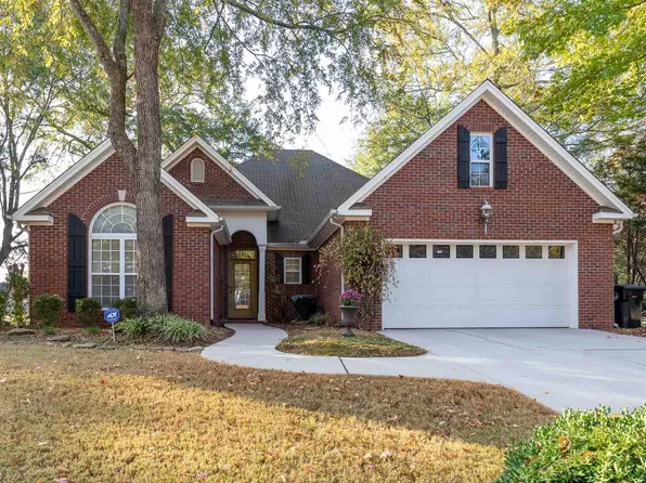 1800 Rosedale St, Muscle Shoals, AL 35661