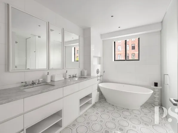 733 Park Avenue image 21 of 27