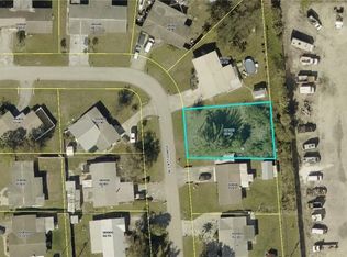 1216 Pondella Cir, North Fort Myers, FL 33903