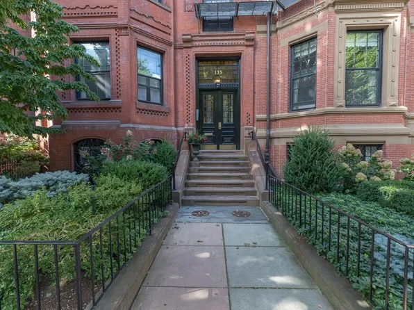 135 Marlborough St APT 2, Boston, MA 02116