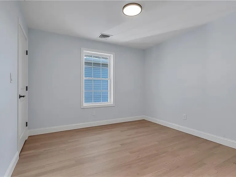 10 Anthony Ave #2 — Photo 15