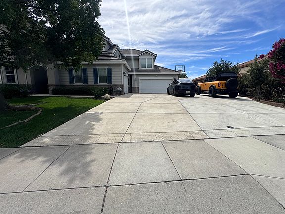 2nd image of 2055 Huntington Ct
