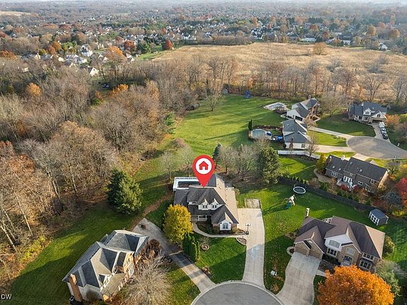 3rd image of 9264 Shipton Cir NW