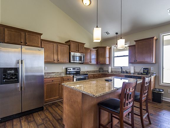 2nd image of 2501 Bellerive Dr