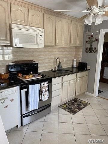 1st image of 12 Primrose Ln