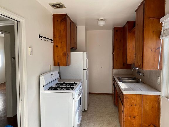 3rd image of 3715 McLaughlin Ave #B