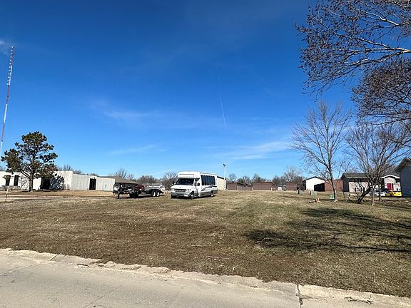 3rd image of Crown Dr