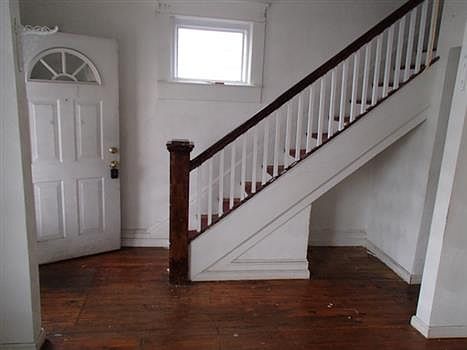 5th image of 974 Saint Julian Ave