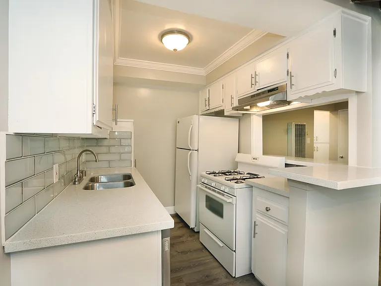 605 N Stoneman Ave — Photo 6
