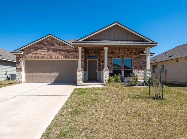 1938 Cartwright St, Bryan, TX 77807