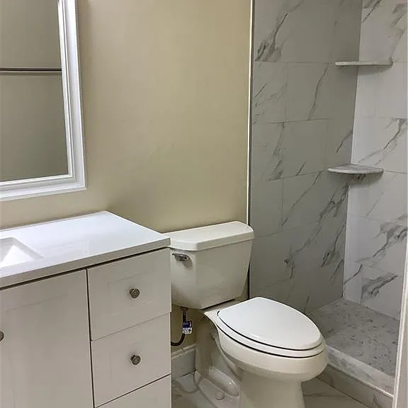 1737 42nd St SW — Photo 6