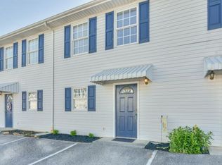 152 Gray Station Rd APT 22, Johnson City, TN 37615