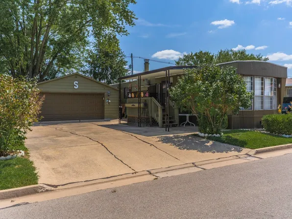 1340 13th St, Bloomington, IL 61704
