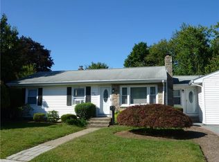 46 Laurel Dr, North Providence, RI 02911