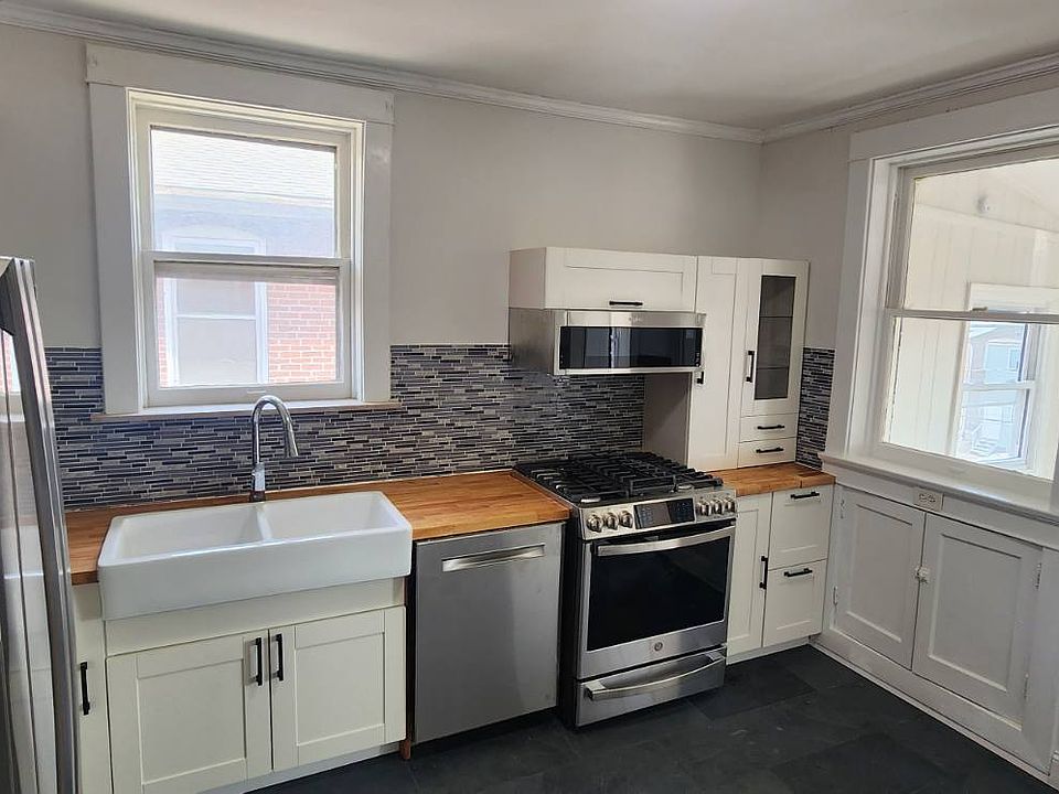 1st image of 5328 Bancroft Ave #2