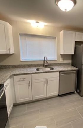 2nd image of 7 Holmes St #7