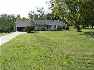 136 Lakeview Point photo 1
