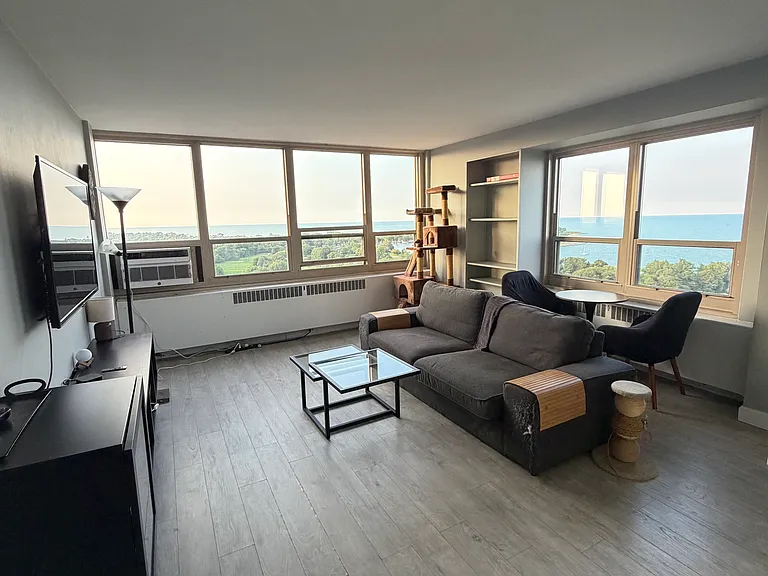 3950 N Lake Shore Dr #2000 — Photo 9