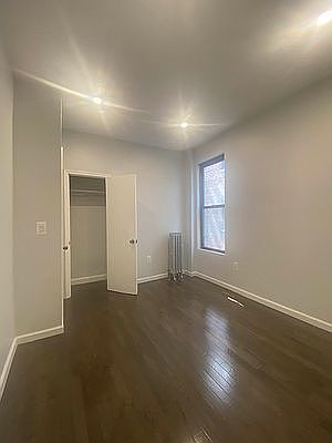 4th image of 236 Underhill Ave